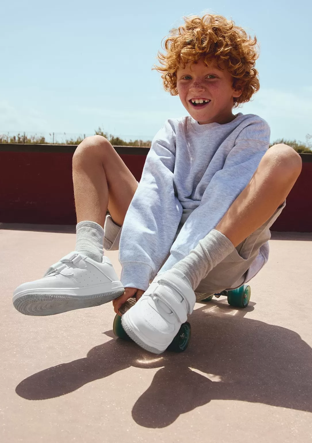 deportivos_unisex_blanco__gris_4.webp Conguitos Zapatillas | Colegiales^Deportivos Unisex Blanco / Gris