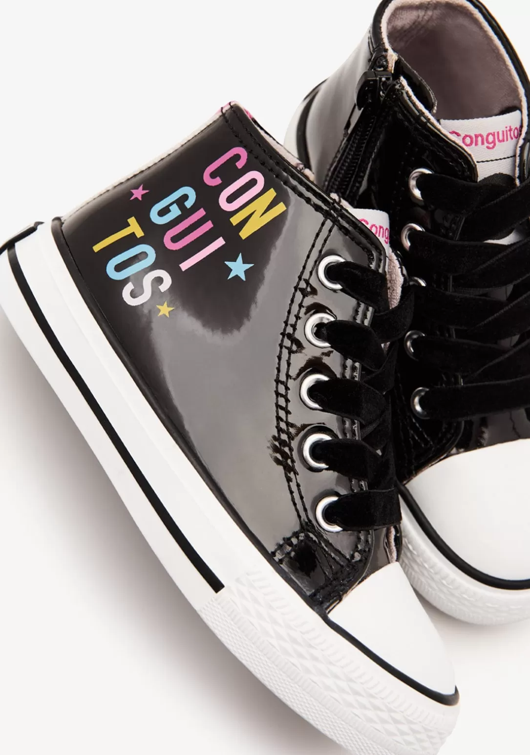 zapatillas_altas_charol_letras_negro_2.webp Conguitos Zapatillas | Zapatillas^Zapatillas Altas Charol Letras Negro