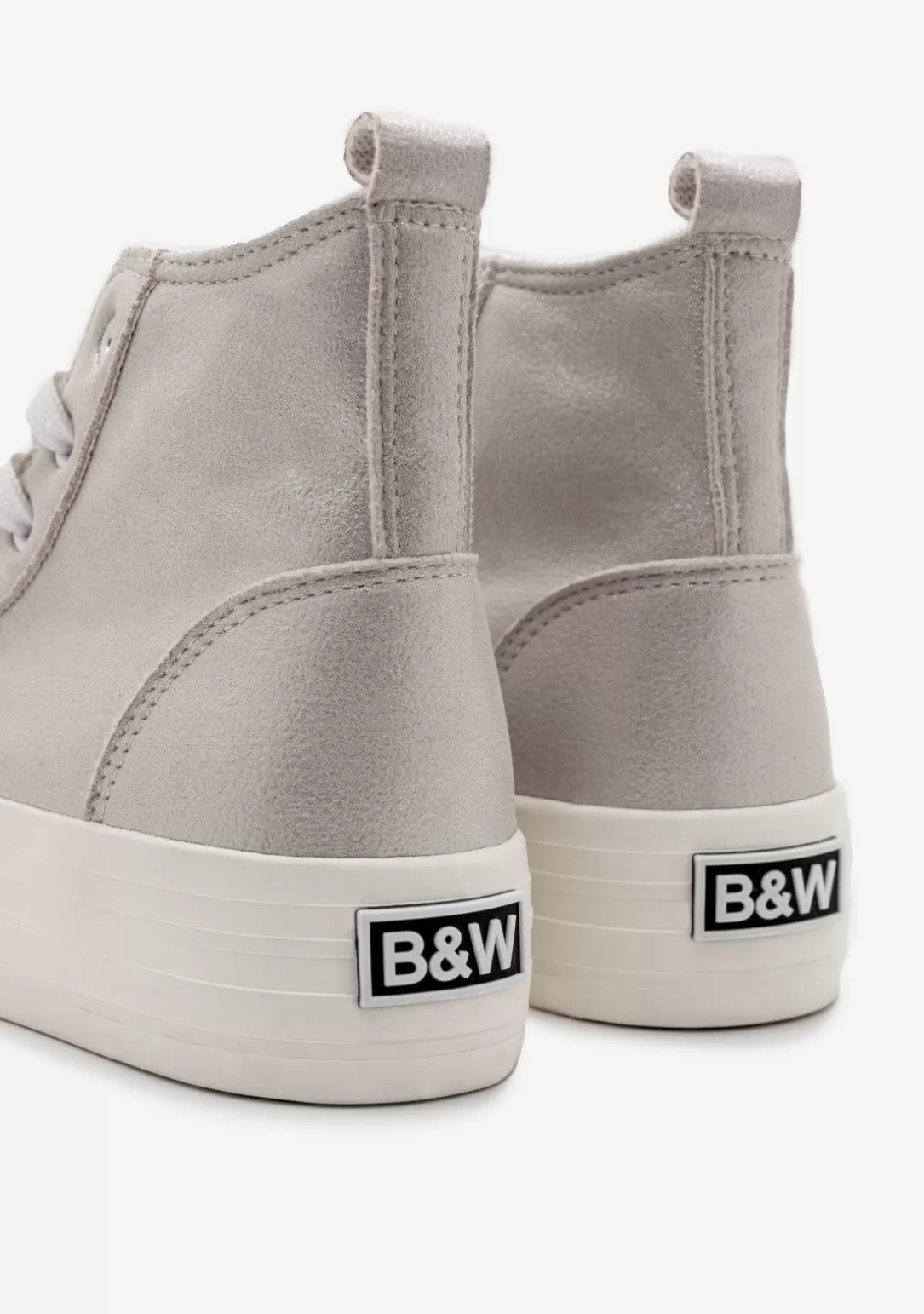 zapatillas_altas_plateadas_brillantes_bw_2.webp Conguitos Zapatillas | Zapatillas^Zapatillas Altas Plateadas Brillantes B&W