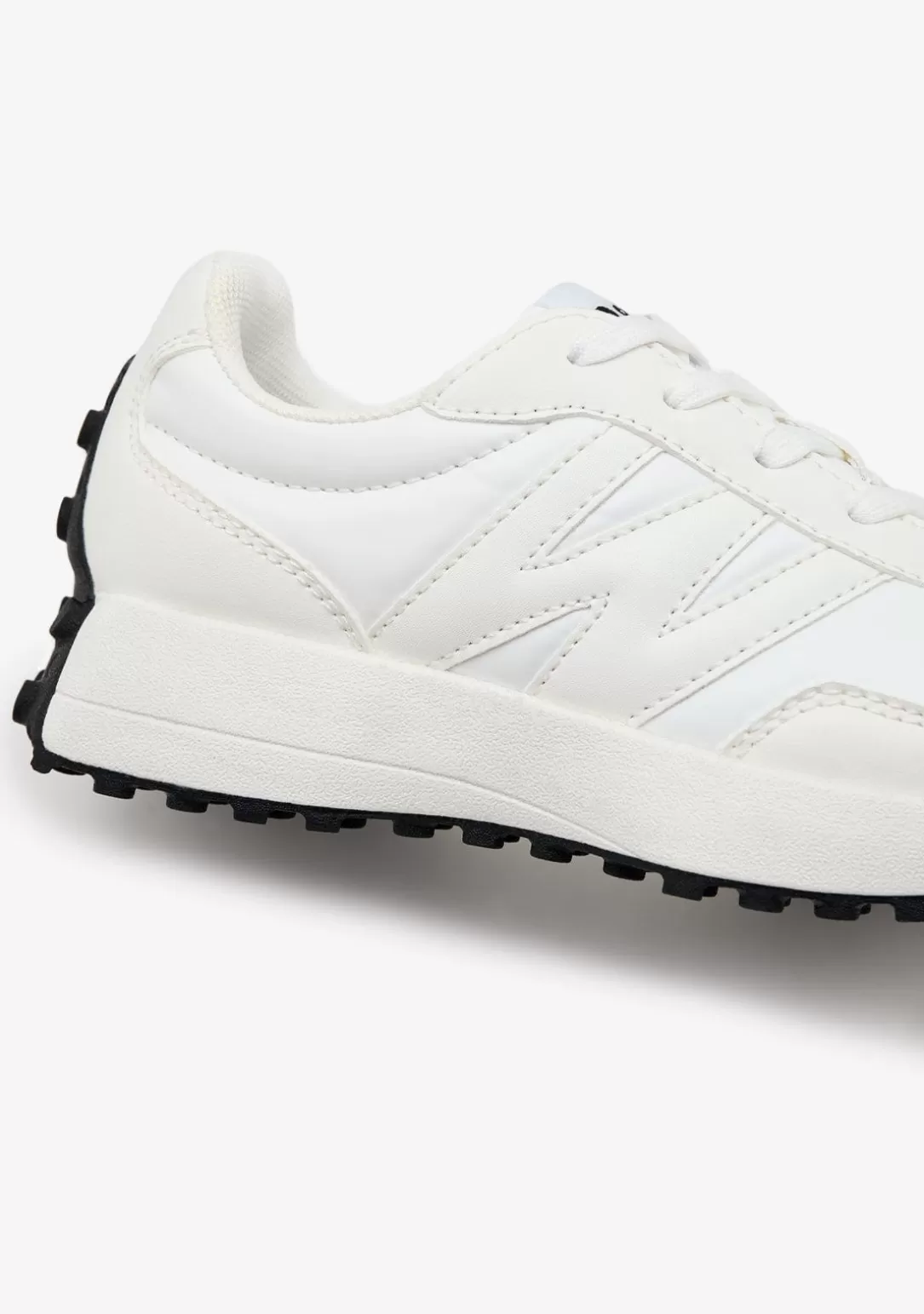 zapatillas_blanco_total_bw_2.webp Conguitos Zapatillas | Zapatillas^Zapatillas Blanco Total B&W